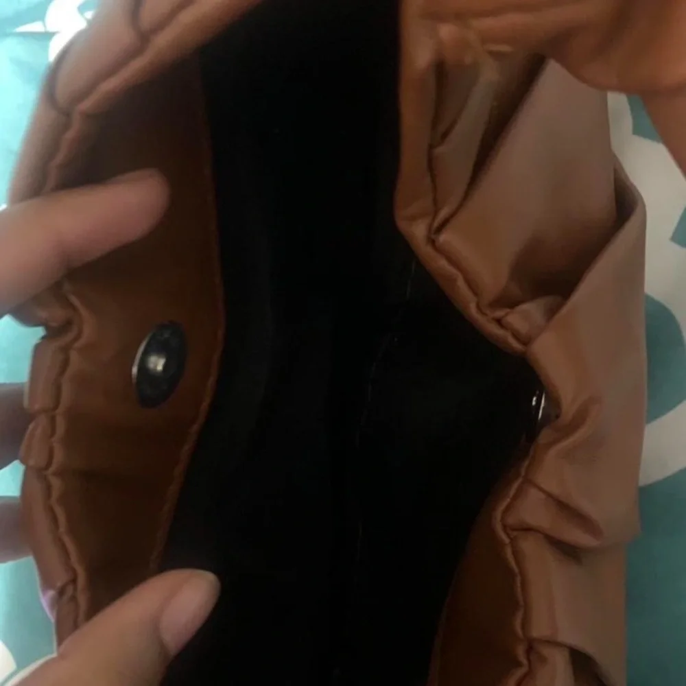 N/A stylish brown